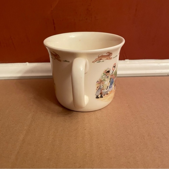Vintage Royal Doulton “Bunnykins” Children's Double Handle Mug, 1988 - Picture 3 of 12